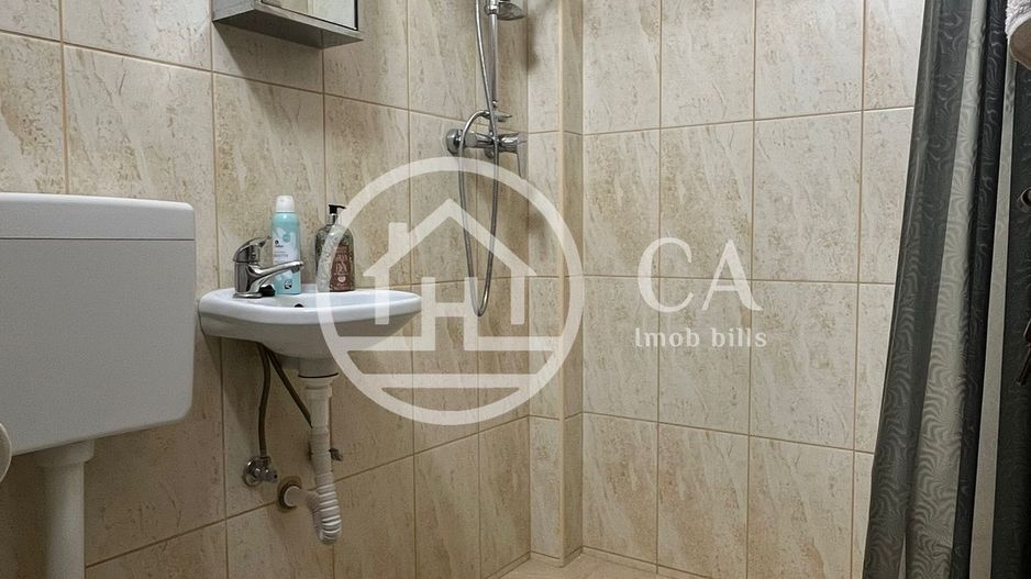 Apartament cu 3 camere de vânzare in zona Cantemir, Oradea - Poză 9