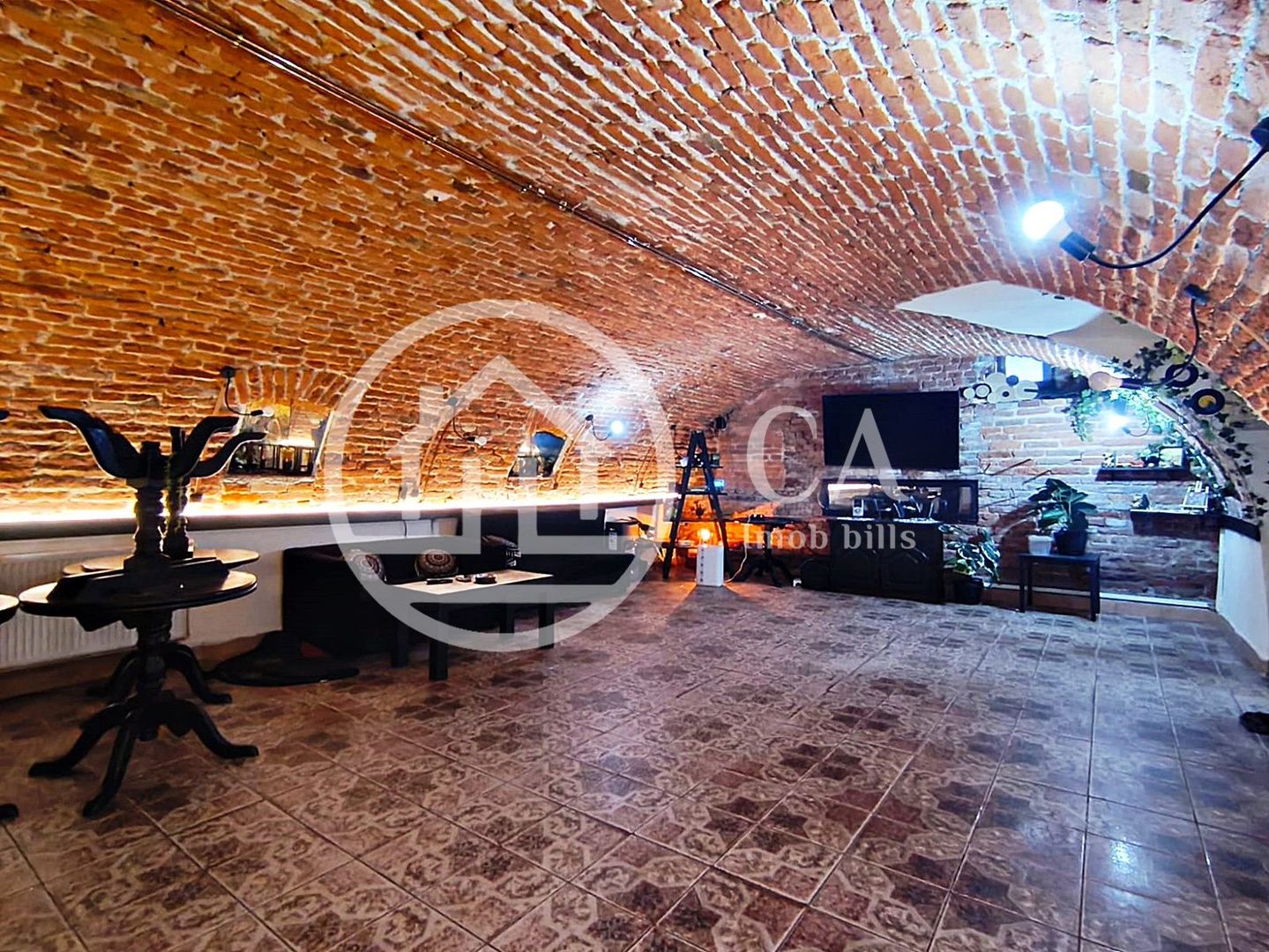 Spatiu comercial de inchiriat in zona Ultracentrala, Oradea - Poză 2