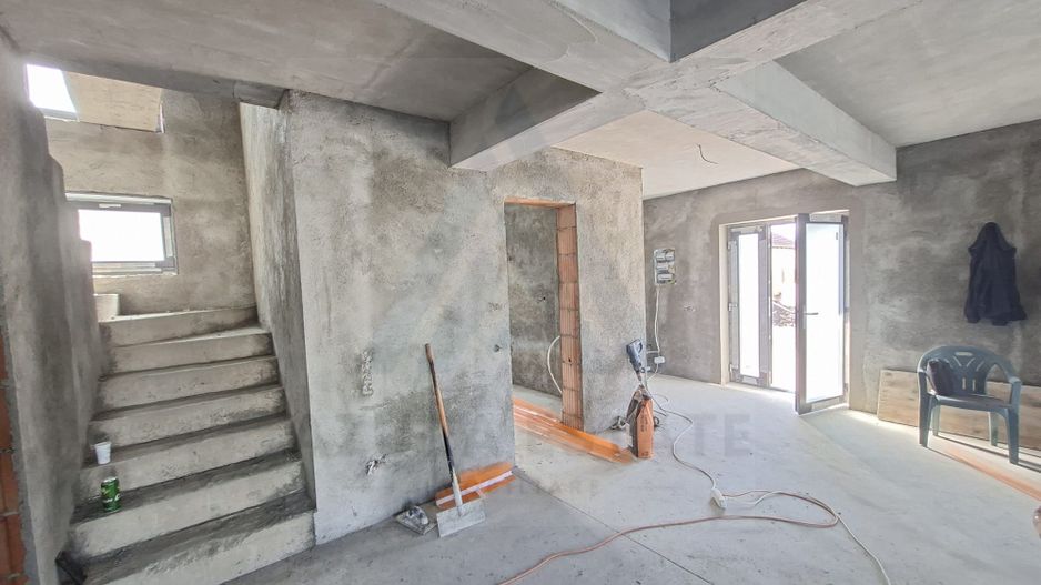 Casa individuala 4 camere 146 mp utili P+1 si teren 475 mp in Selimbar - Poză 4