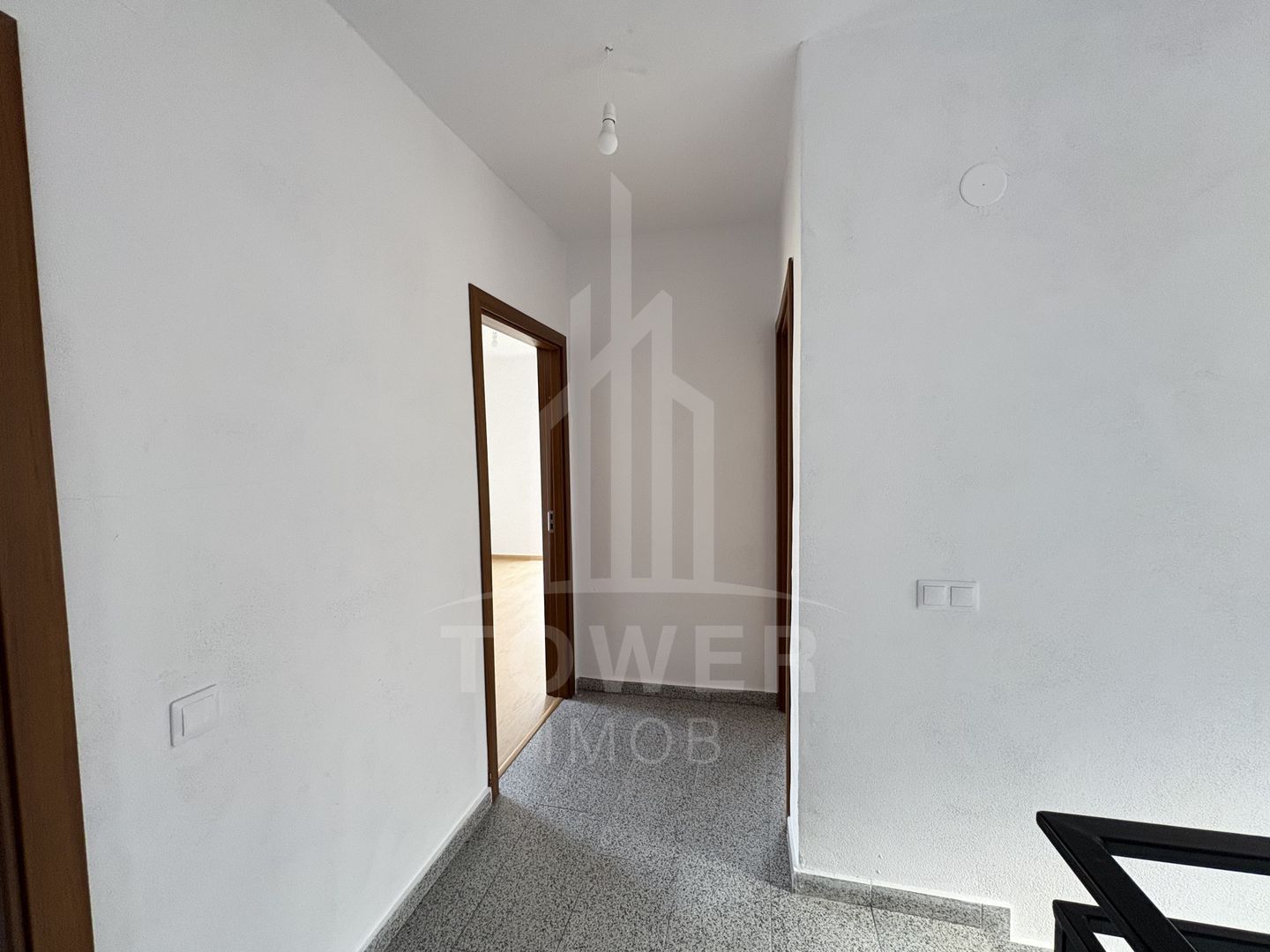 Apartament la casă cu curte – zonă liniștită, strada Zăvoi - Poză 13