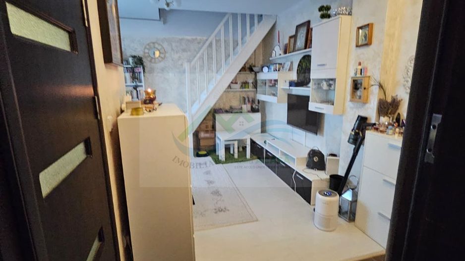 Apartament 3 camere de vânzare - Poză 5