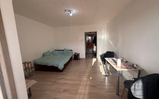 Garsoniera Brazda Lui Novac Blocurile G et 8/10 - Poză 1