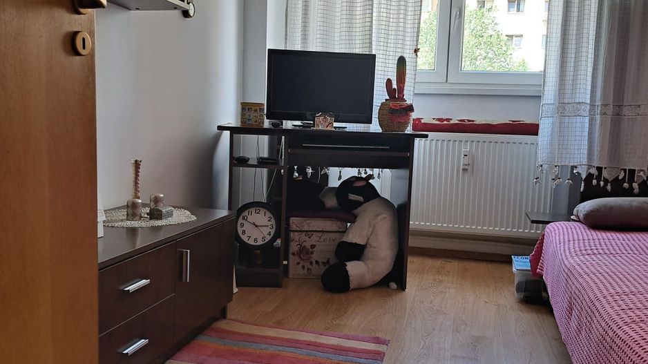 Apartament 3 camere, decomandat, etaj 2/10,  Militari - Pacii - Iuliu Maniu - Poză 1