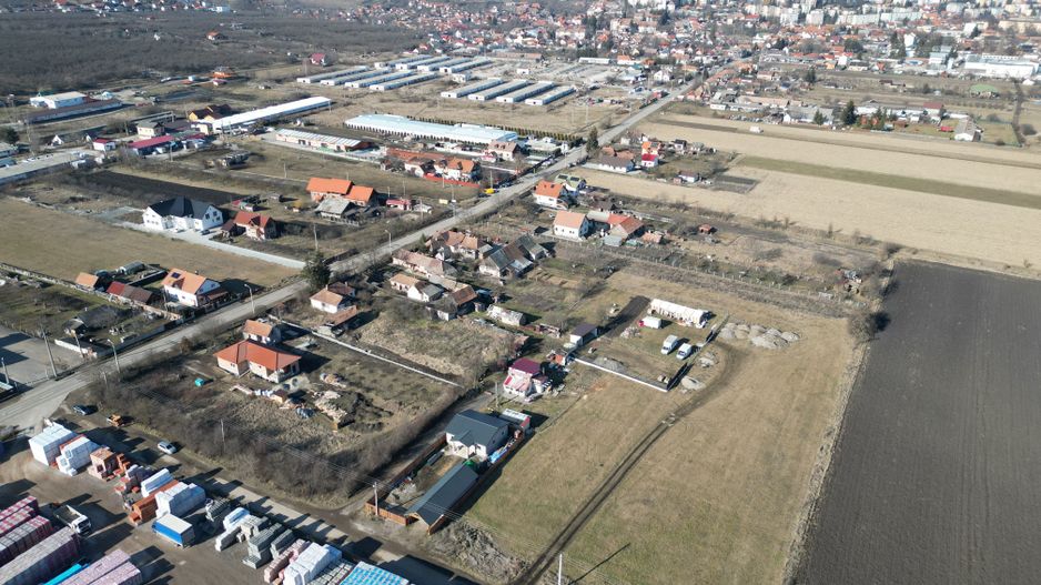 Două parcele de teren intravilan 648/1520 m² de vanzare Sfântu Gheorghe - Poză 3