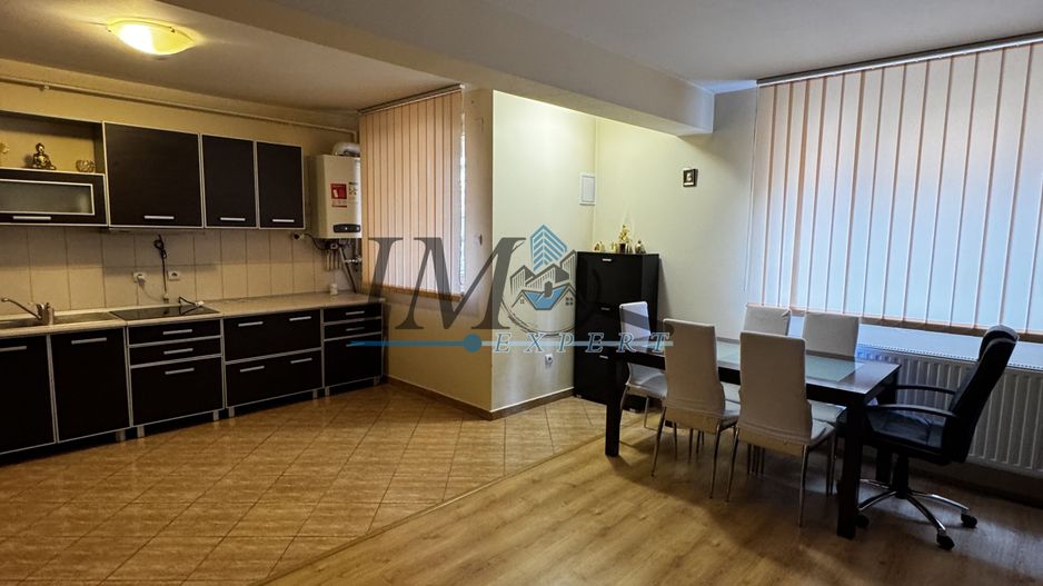 Apartament cu 3 camere de vânzare în Alba Iulia zona Tolstoi - Poză 1