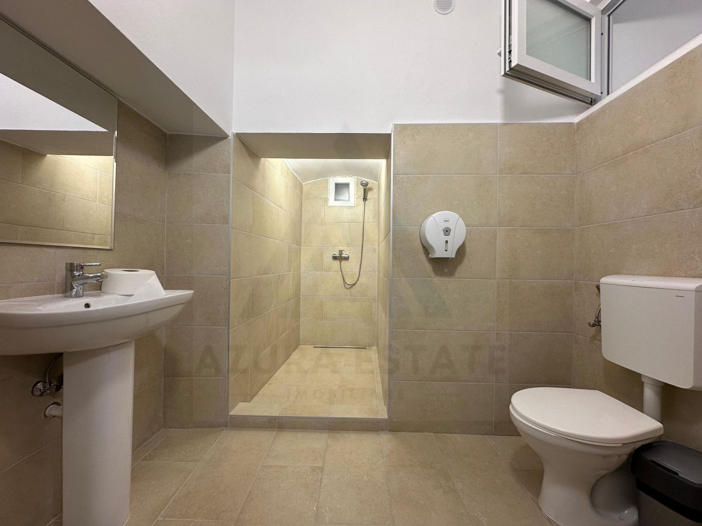 Spatiu comercial 86,8 mp utili vitrina stradala zona Ultracentrala - Poză 7