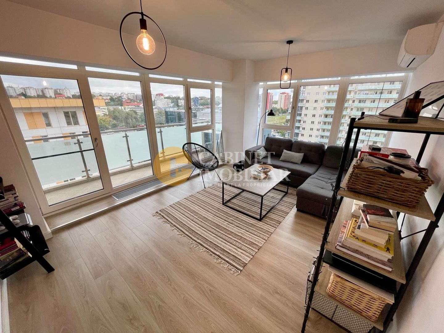 Doua camere - DECOMANDAT - loc de parcare - INTABULAT - 64mp - etaj intermediar - Poză 1