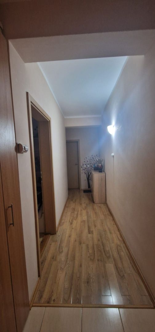 Apartament de vânzare cu 3 camere zona Stadion - Poză 2