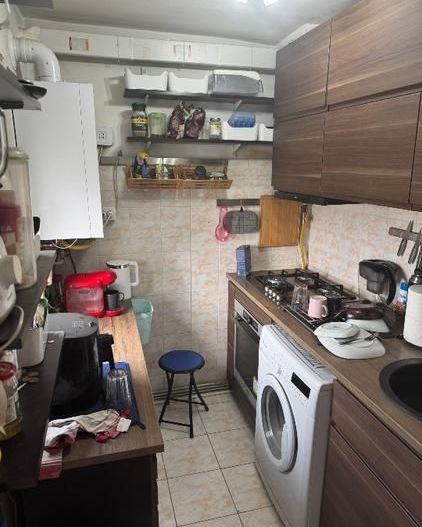 Apartament 3 camere, 31mp, etaj 4/4, bloc anvelopat, acoperis - Piata Doina - Poză 9