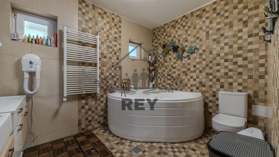 De Vânzare Vila Superba la liziera parcului Sub Arini - Poză 7