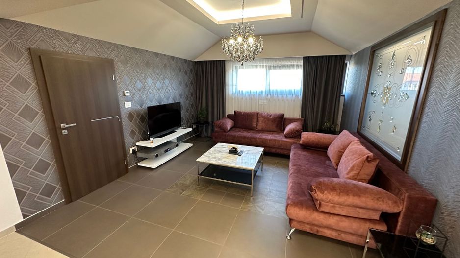 CASA EXCEPTIONALA CU LIVADA PROPRIE - Poză 42