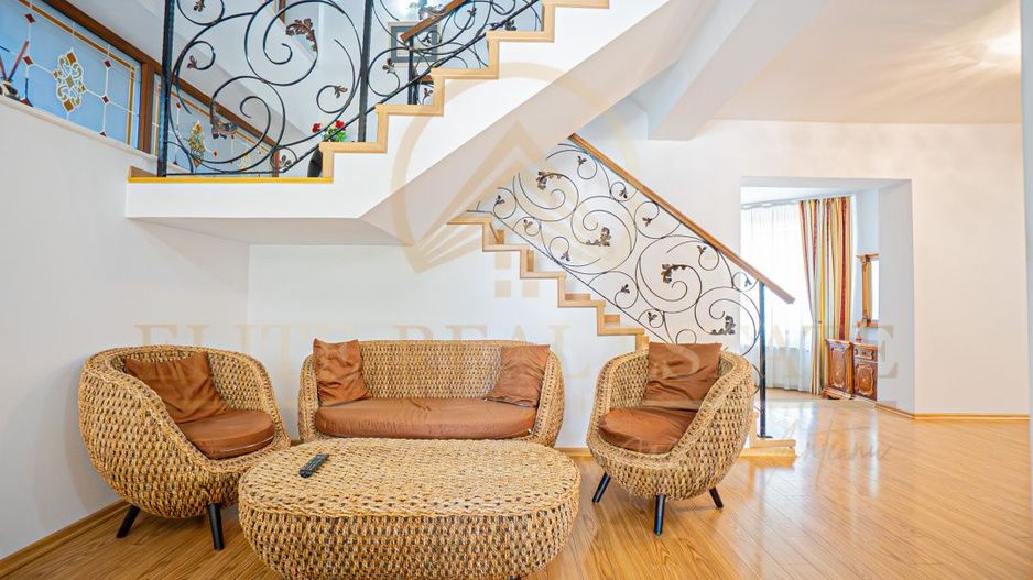 Ovidiu Sud - Zona premium - Vila impozanta, curte mare, garaj, terasa! - Poză 11