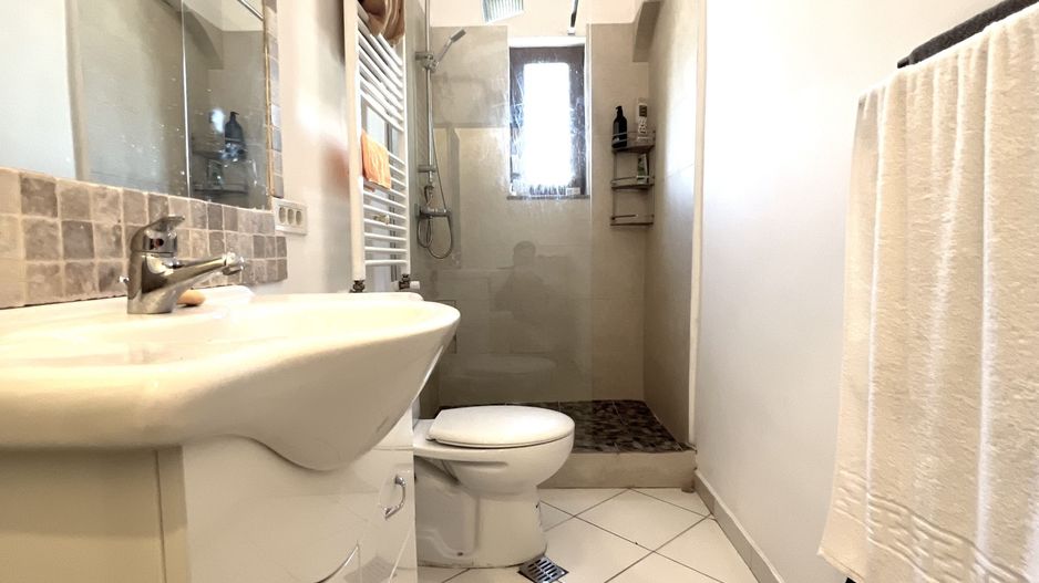 Oportunitate Unică 2 apartamente - Poză 24