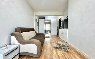 Vânzare apartament cu 2 camere, 67 m.p. - Complexul Royal Town. - Poză 3