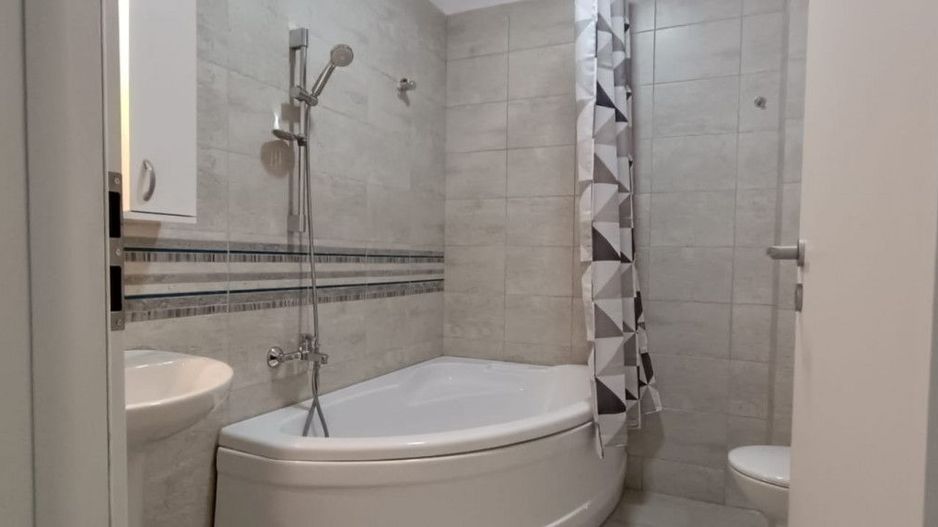 Apart. 2 cam. decomandate in zona centrala in Militari Residence ! - Poză 4