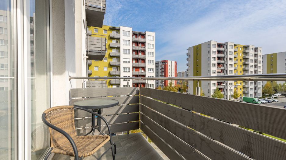 Oferim spre inchiriere apartament 2 camere etaj intermediar - Poză 3