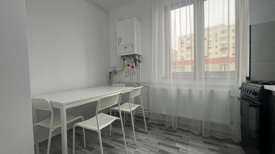 Apartament 3 camere de inchiriat - Poză 1