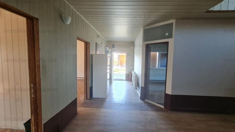 Proprietate in Cristian cu trei constructii+o fundatie,450000euro - Poză 32