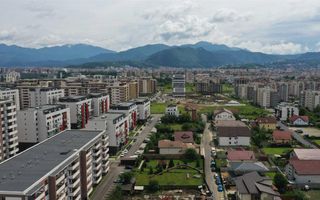 Investitional/ proiect rezidential case/ blocuri, 4,500 mp, Tractorul, Brasov - Poză 1