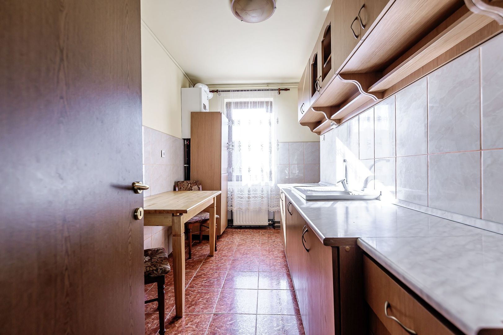 Apartament cu 3 camere etaj 3 zona Miorița, cartier Micalaca - Poză 3