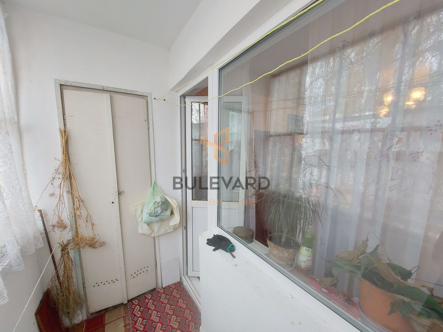 Apartament cu 2 camere,  52 mp,  zona strazii Peana! - Poză 5