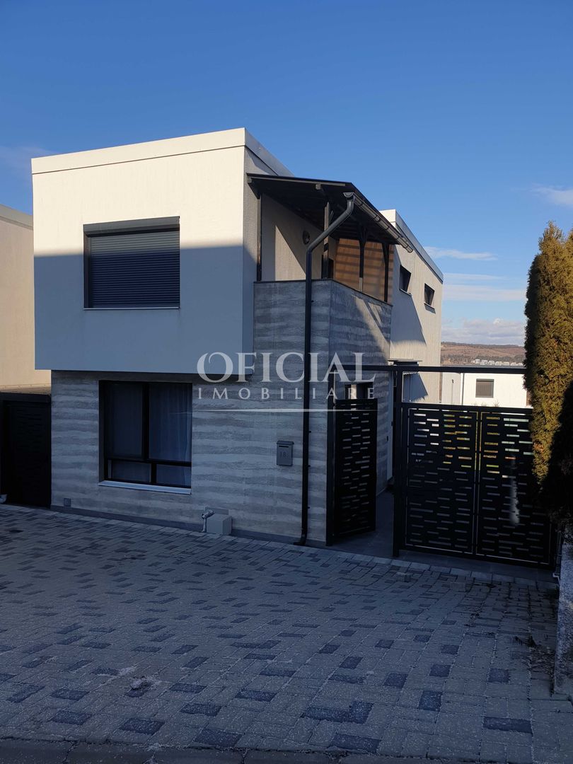 Casa tip duplex | 115 Mp | Acces privat | 3 parcari | Zona Vivo - Poză 1