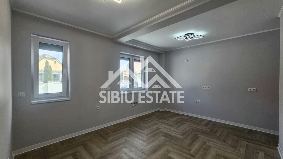 Casa gata de mutare,  finisata, curte mare amenajata Selimbar - Poză 6