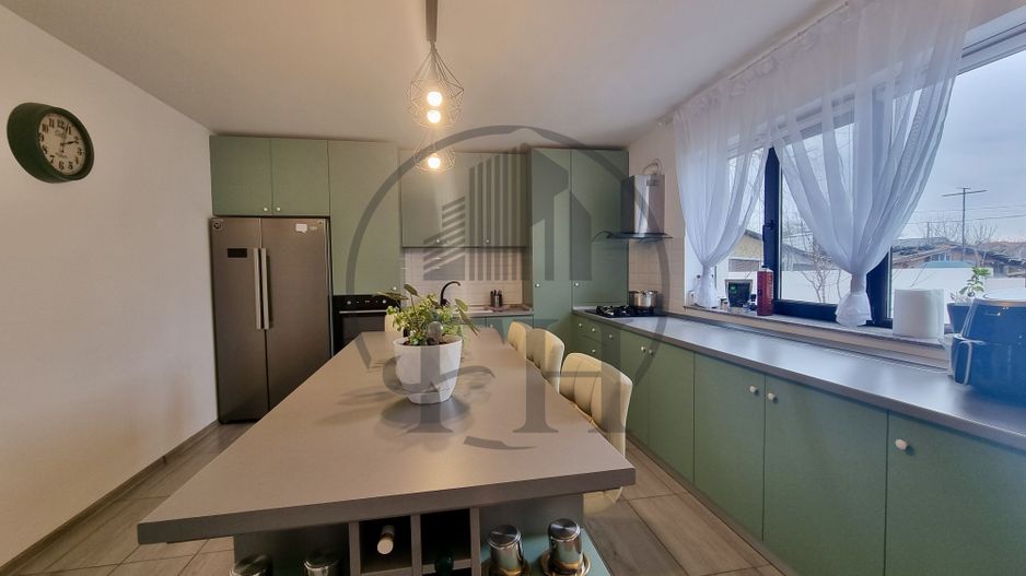 SOLD/ VANDUT- Casa / Vila de vanzare Valu lui Traian - Poză 9