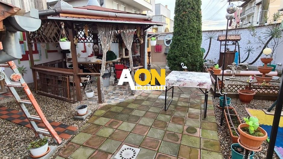 Casa de vanzare 5 camere 320 mp teren Centru zona Prefecturii - Poză 16