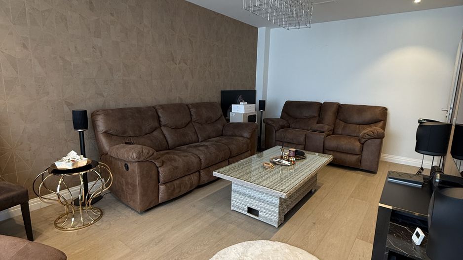 Casa de vânzare PREMIUM in Selimbar - Poză 1