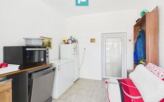 Casă cu 4 camere și teren de 800 mp în Zerind - Poză 5