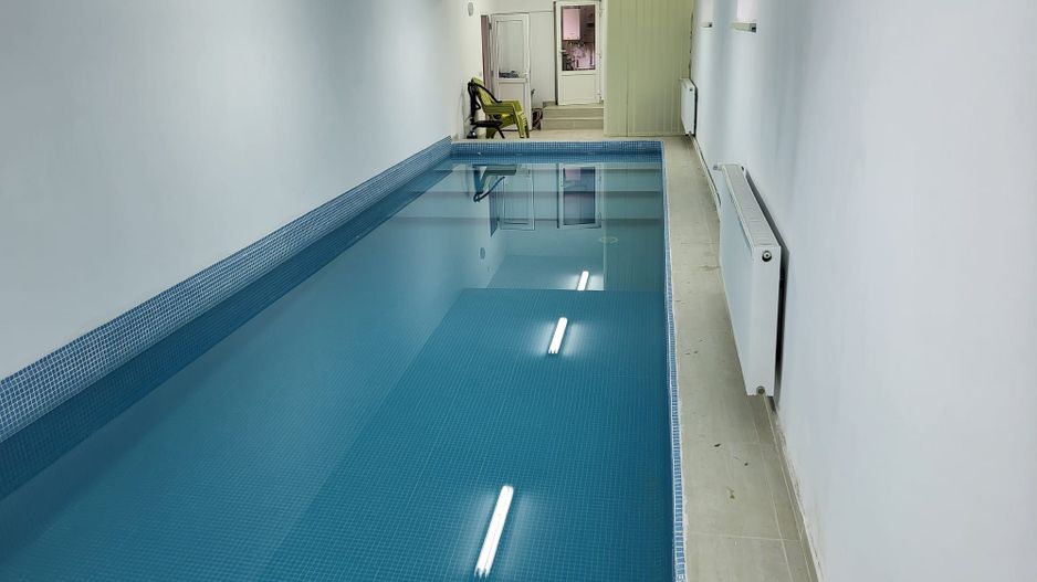 Casă cu piscină interioară -Turnișor - Poză 9