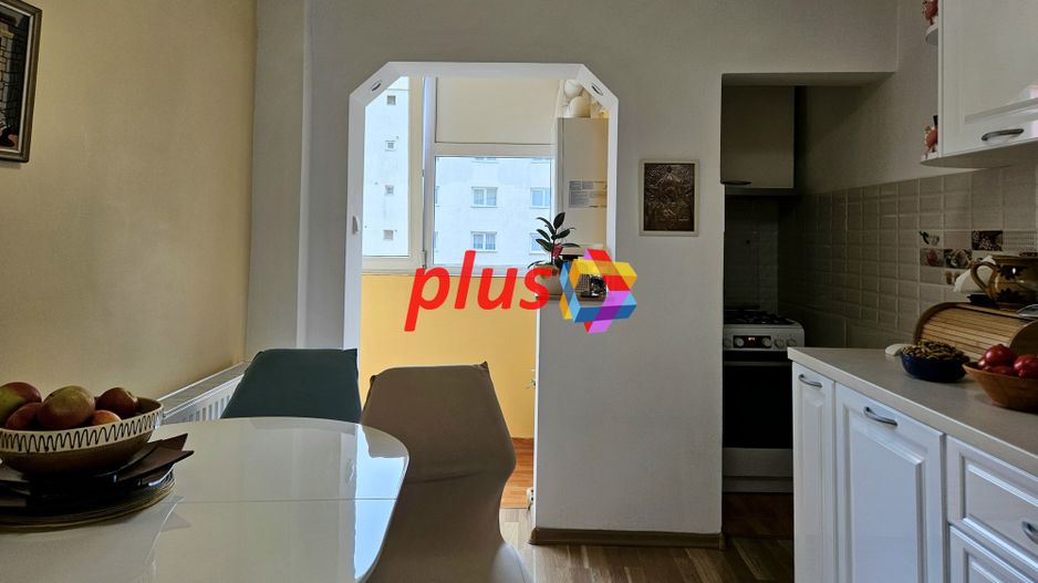 Apartament cu patru camere, zona Calea Bucuresti - Judetean 100 MP - Poză 6