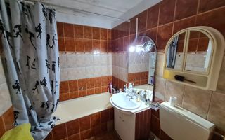 Apartament 3 camere, Decomandat, 69 mp, Zona Cetate - Poză 11
