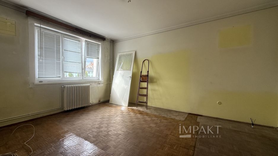 Apartament cu 2 camere decomandat in centrul orasului - Poză 4