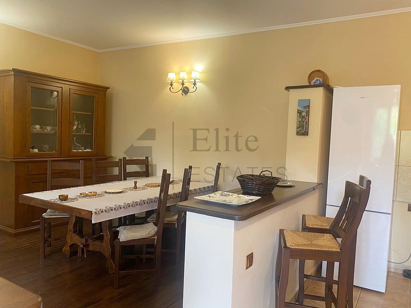 Casa ultracentrala - o oaza de liniste in inima orasului - Poză 4