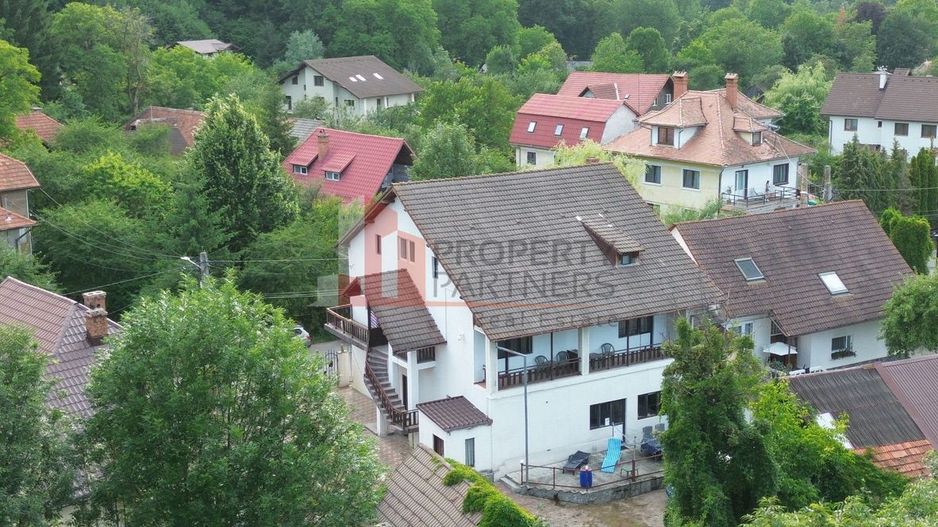 Pensiune lângă Castelul Bran | 9 camere | Pregătită pentru activitate - Poză 22