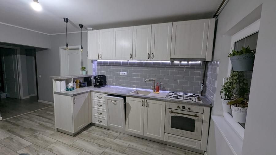 Dambovita | 3 Camere | Decomandat | Mobilat si Utilat. - Poză 4