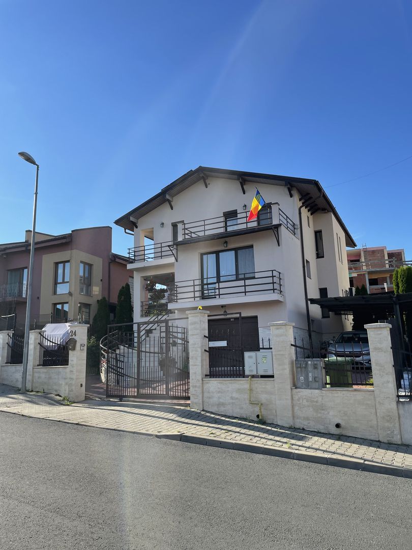 Casa de inchiriat pe str.Voronet - Poză 1