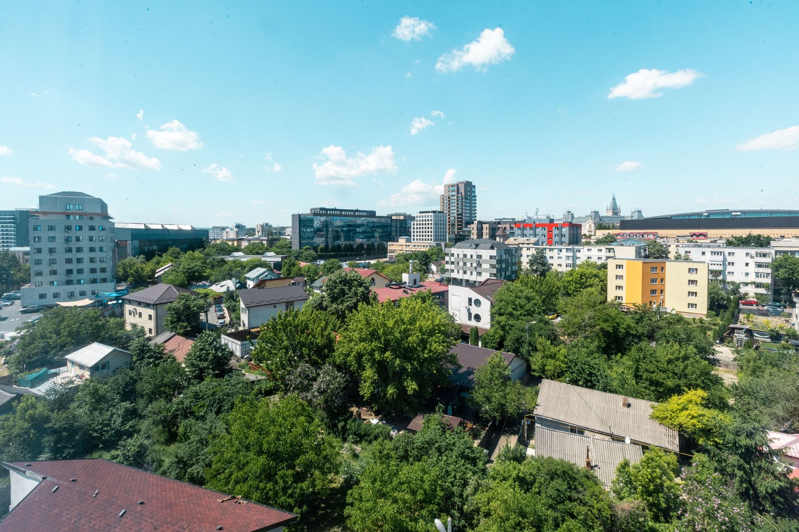 Apartament decomandat | Zona Palas | Vedere directa catre Palas - Poză 8
