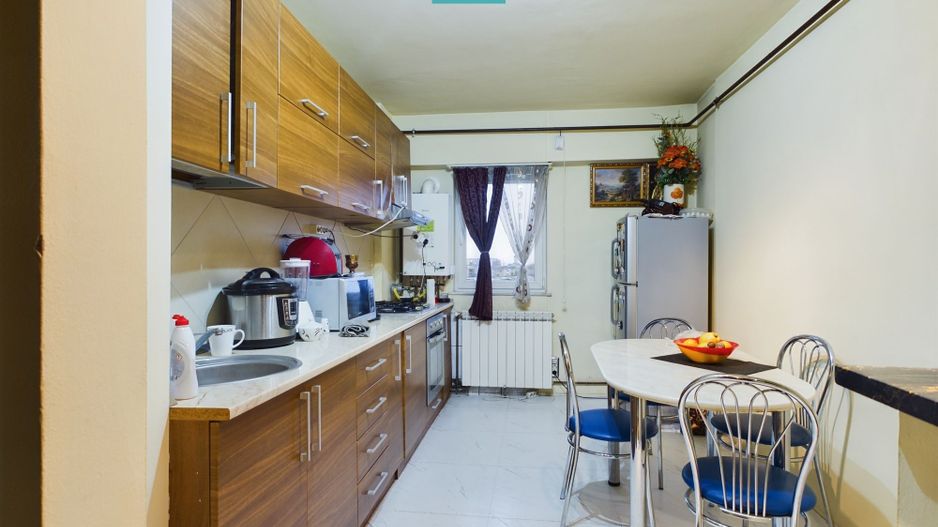Apartament panoramic cu 4 camere zona 300 - Poză 2