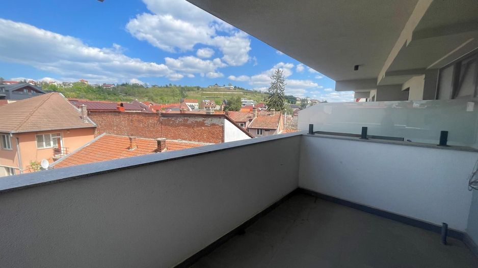 Oază urbană lângă Parcul Brătianu–apartament modern cu terasă spațiosa - Poză 12