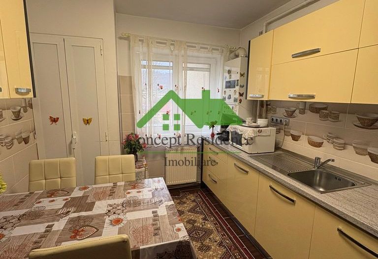 3 camere, mansardă 67 mp + garaj – Bd. Traian - Poză 1