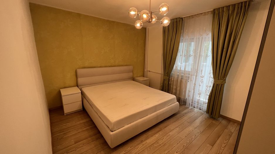 Apartament Lux 4 camere metrou loc parcare - Poză 11