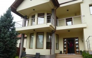 VILA 8 CAMERE, TEREN 511 MP, CENTRU CAMPULUNG