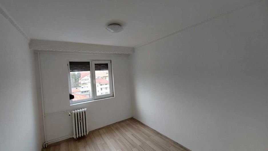 Apartament 3 camere, semidecomandat, zona Miron Costin - Poză 2