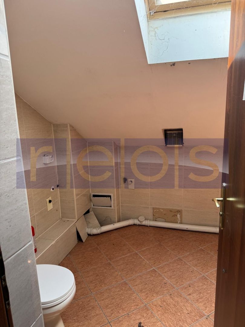 DE VÂNZARE VILĂ | OPORTUNITATE DE INVESTIȚIE | PRETABILĂ CENTRU BĂTRÂNI - Poză 33