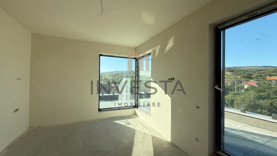 Apartament in vila! 4 camere 125.56 mp utili+29 mp terasa! 2 garaje! - Poză 13
