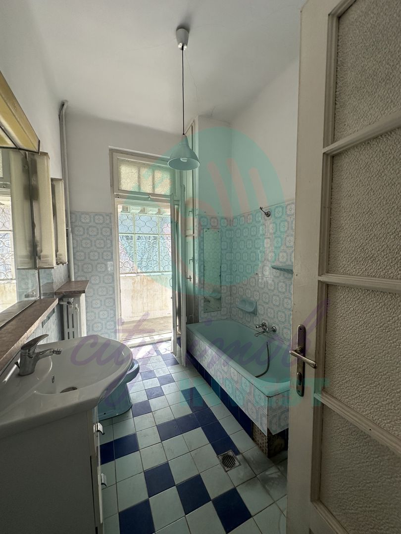 Casa interbelica intr-o zona boema - Poză 9