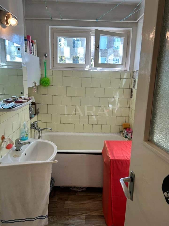 Apartament 3 camere semidecomandat în Gheorgheni - Poză 4
